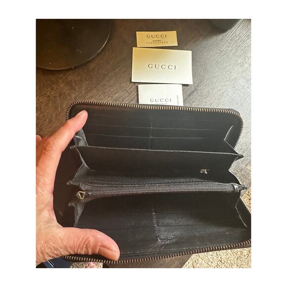 GUCCI MARMONT GG BLACK LEATHER QUILTED ZIP AROUND WALLET - Picture 7 of 9